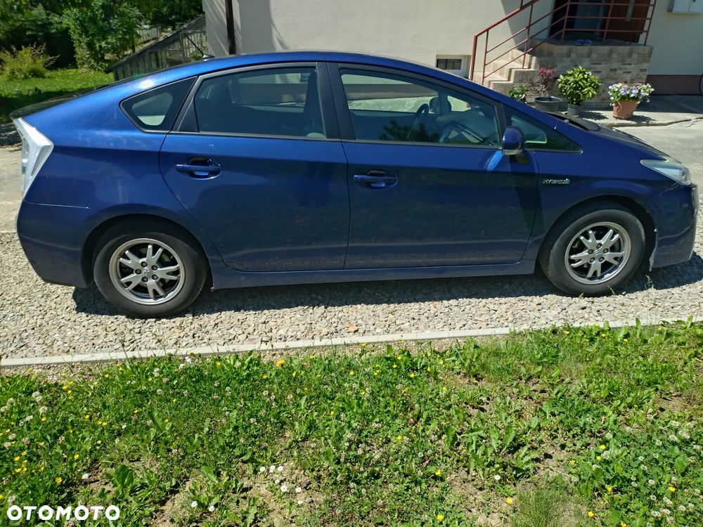 Toyota Prius 1.8 HSD Active - 25