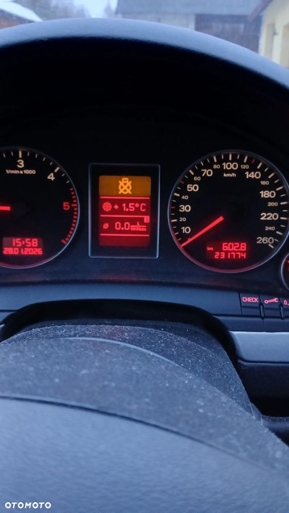 Audi A4 Limousine 2.0 TDI DPF Quattro - 6
