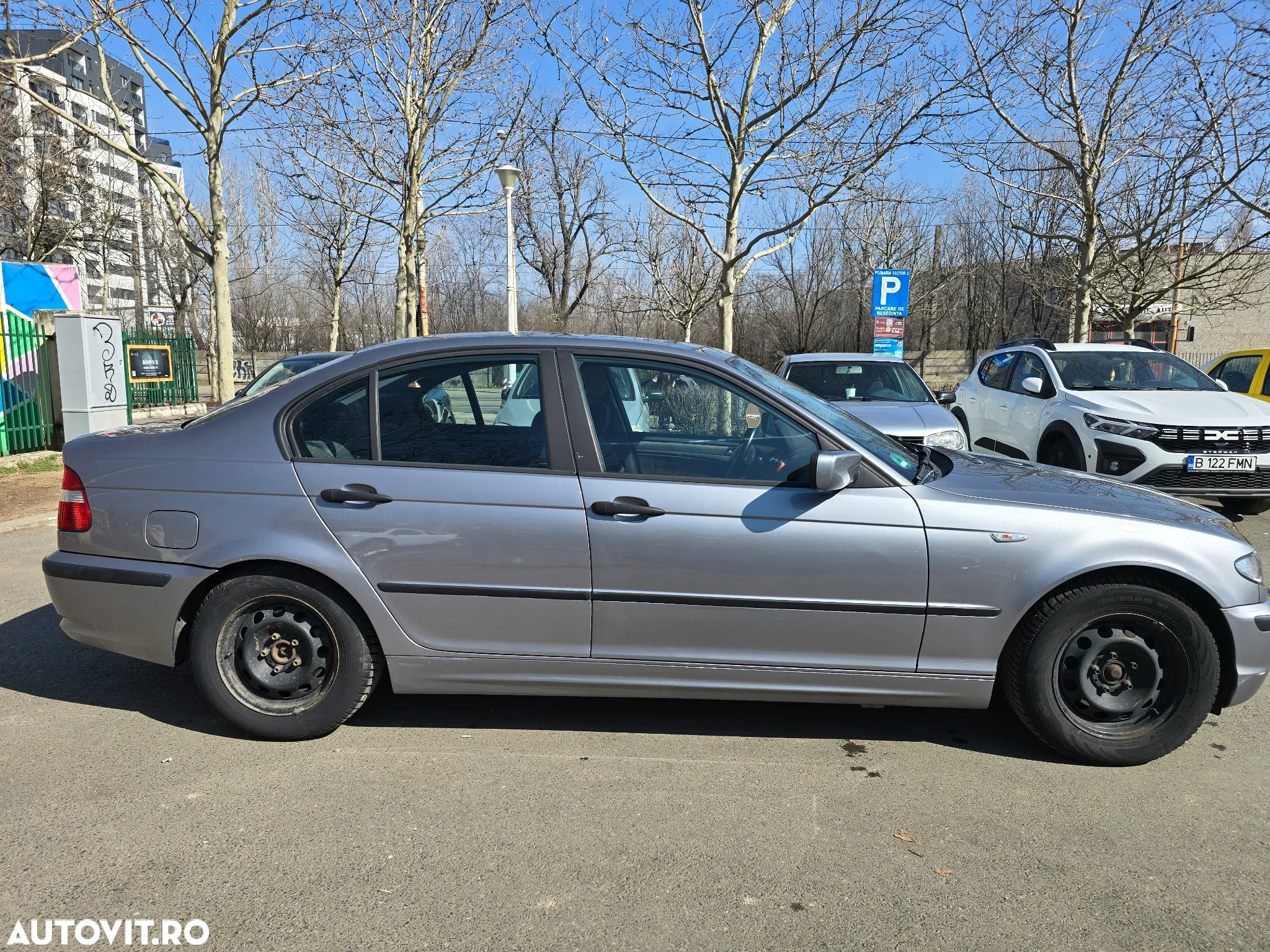 BMW Seria 3 318i - 4