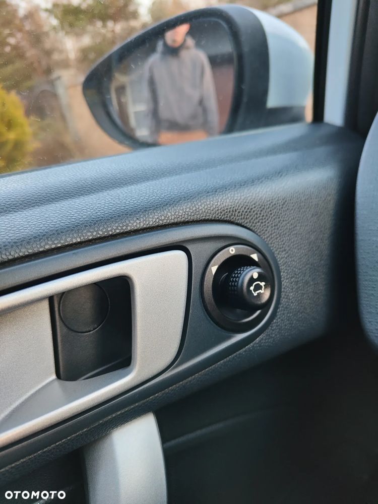 Ford Fiesta 1.25 Champions Edition - 24