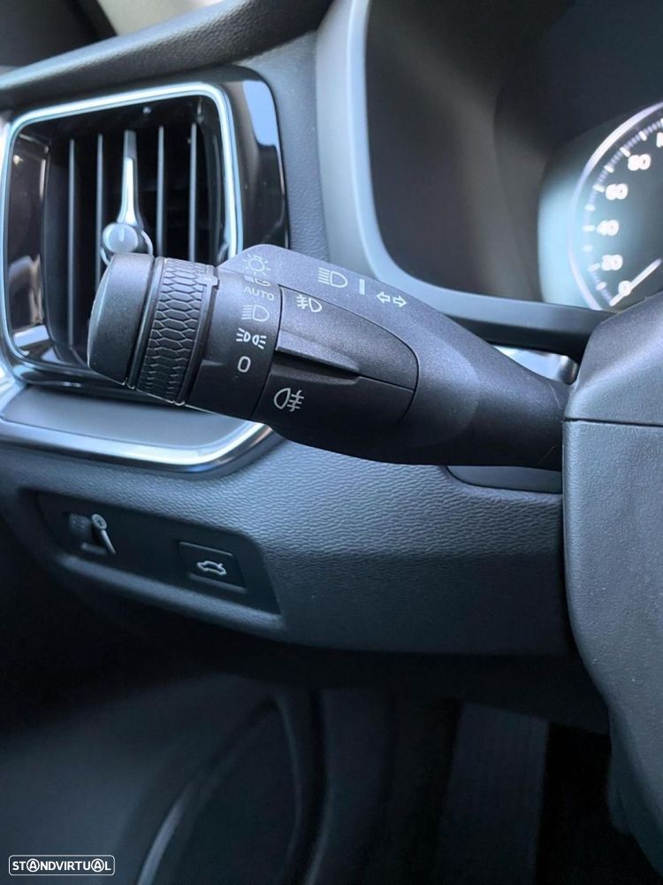 Volvo V60 2.0 D3 Momentum - 14