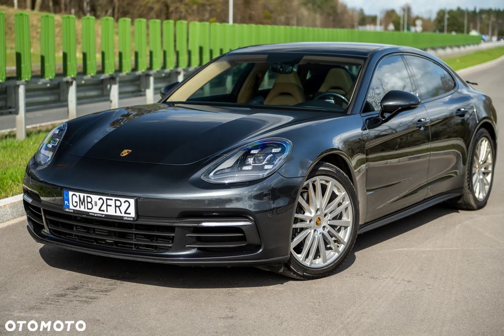 Porsche Panamera - 6