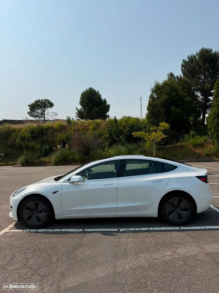 Tesla Model 3 Standard Range Plus RWD - 3