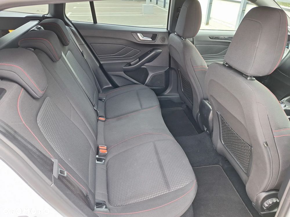 Ford Focus 1.5 EcoBoost ST-Line - 23