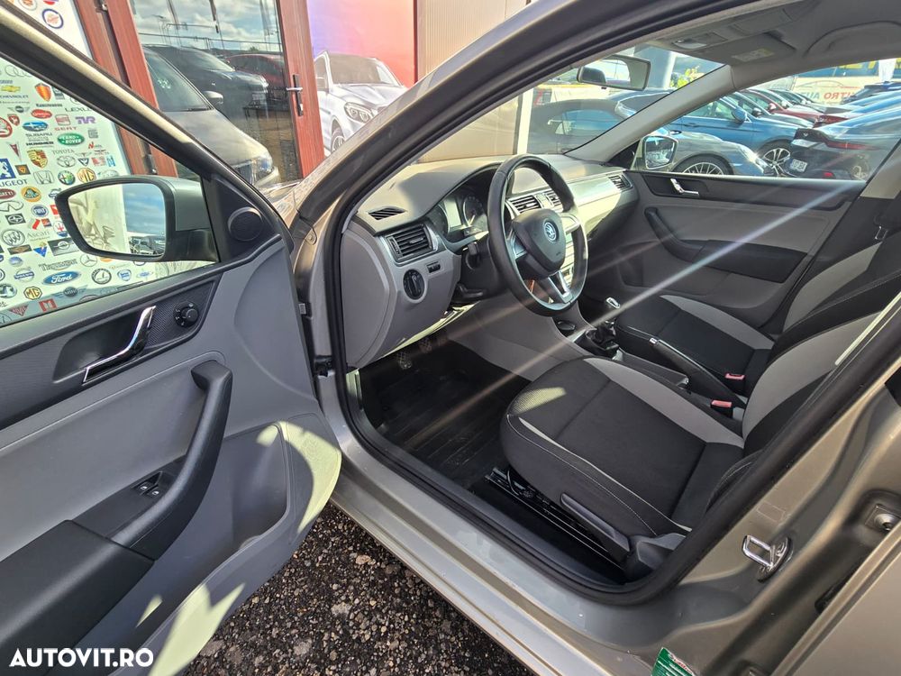 Skoda Rapid 1.2 TSI Active - 14