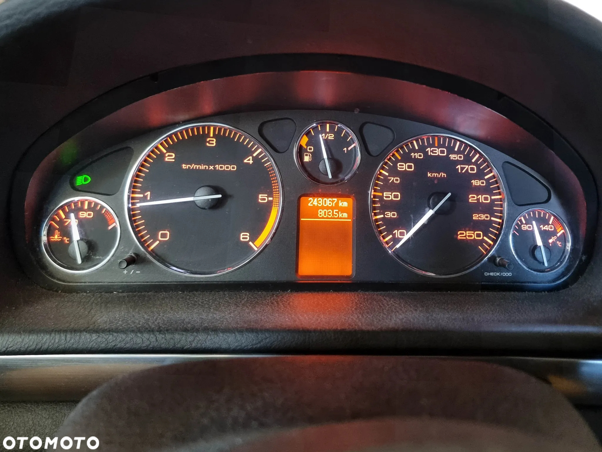 Peugeot 407 2.0 HDi Premium Navtech - 19