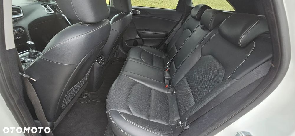 Kia Ceed - 13
