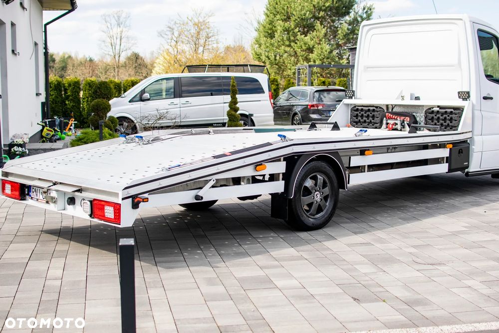 Mercedes-Benz Sprinter 319 - 17