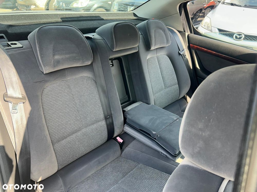 Peugeot 407 HDi 110 Business Line - 15