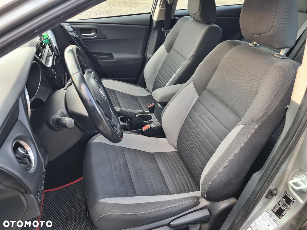 Toyota Auris - 19
