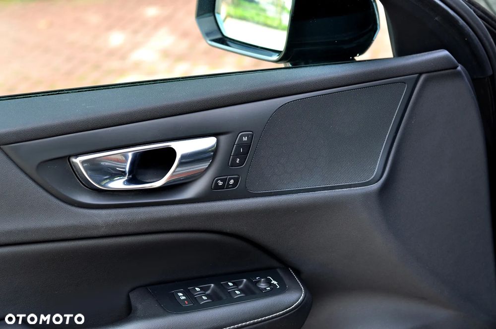 Volvo V60 T4 Geartronic RDesign - 25