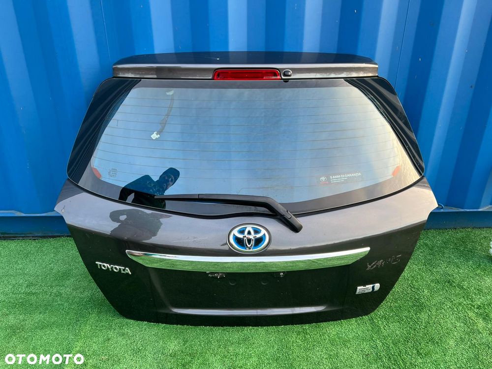 TOYOTA YARIS III 2011 2017 KLAPA Tylna bagażnika Pokrywa Tył szara hybrid hybryda kompletna - 3