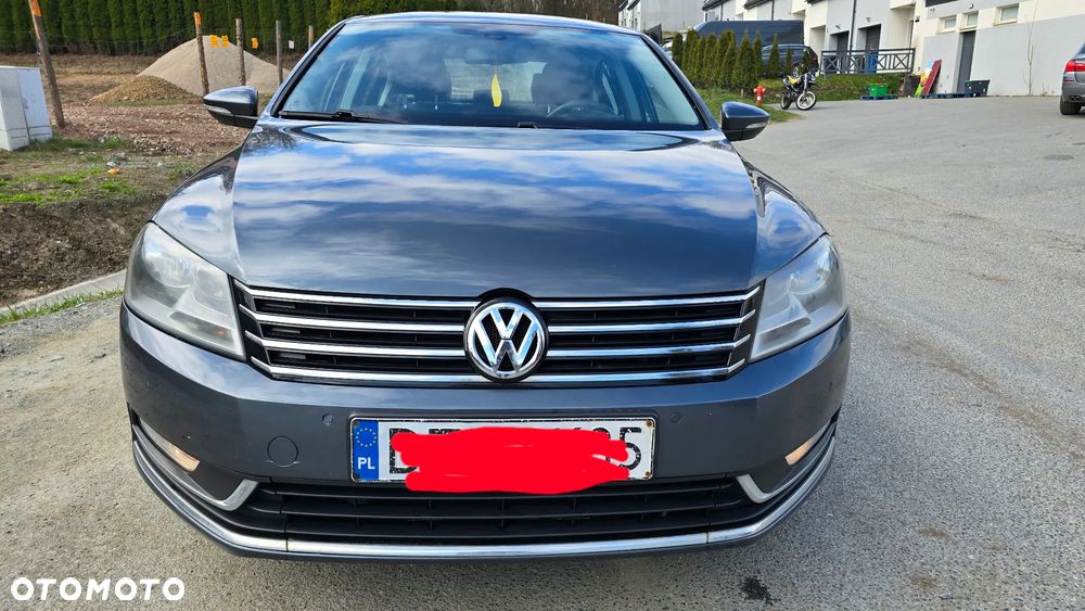 Volkswagen Passat 1.6 TDI Comfortline - 1