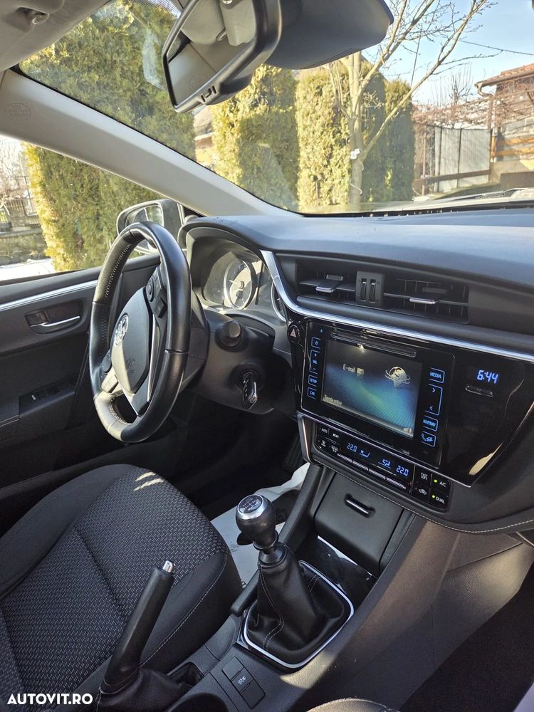 Toyota Corolla 1.6 Valvematic Luna - 3