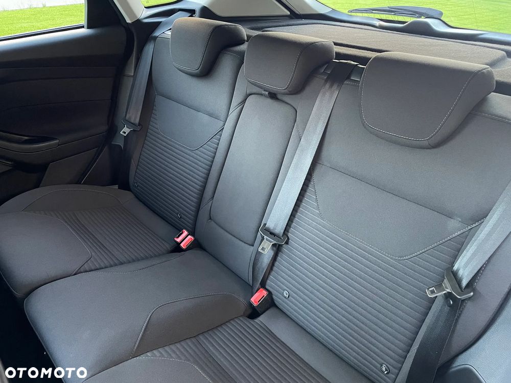 Ford Focus - 30
