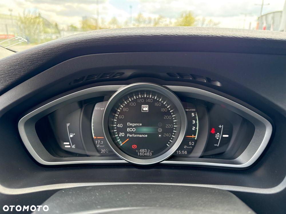 Volvo V40 D2 Drive-E SCR Momentum - 19