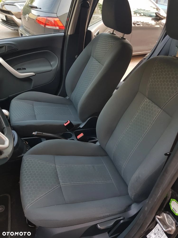 Ford Fiesta 1.25 Titanium EU5 - 10