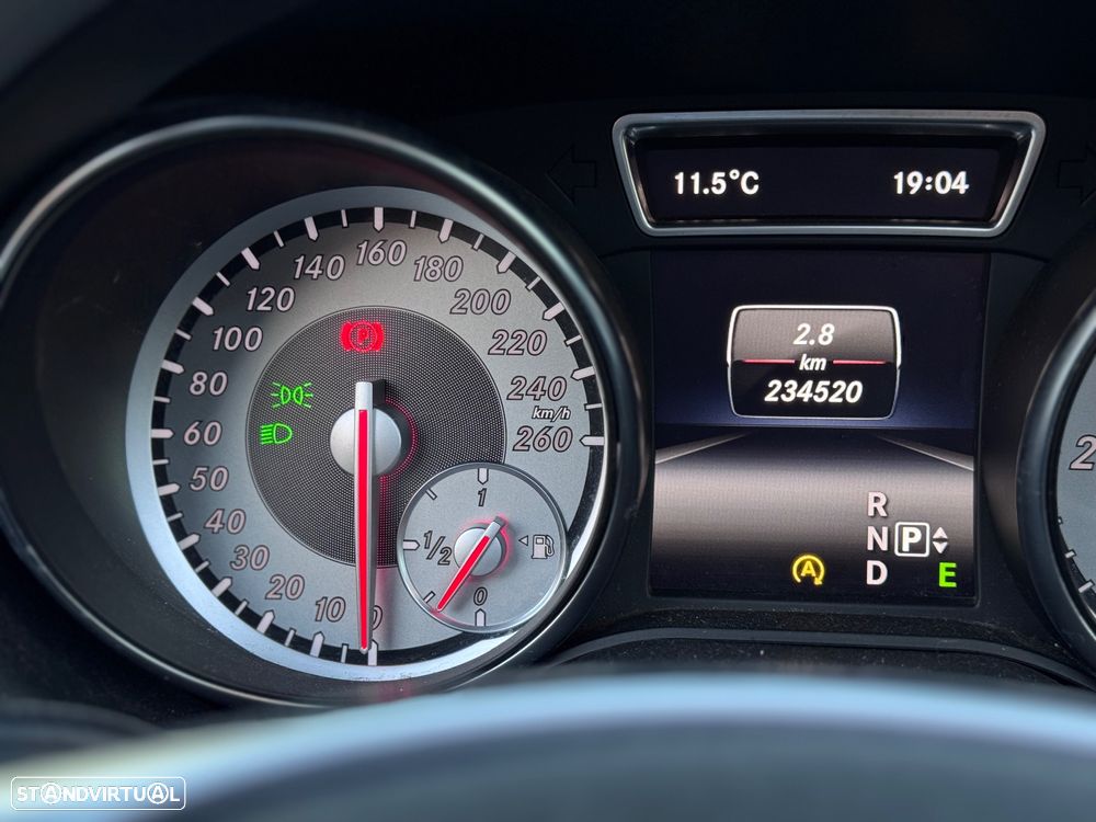 Mercedes-Benz CLA 200 (CDI) d 7G-DCT AMG Line - 11