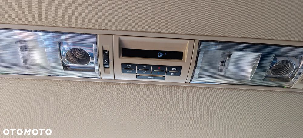 Volkswagen Multivan - 5