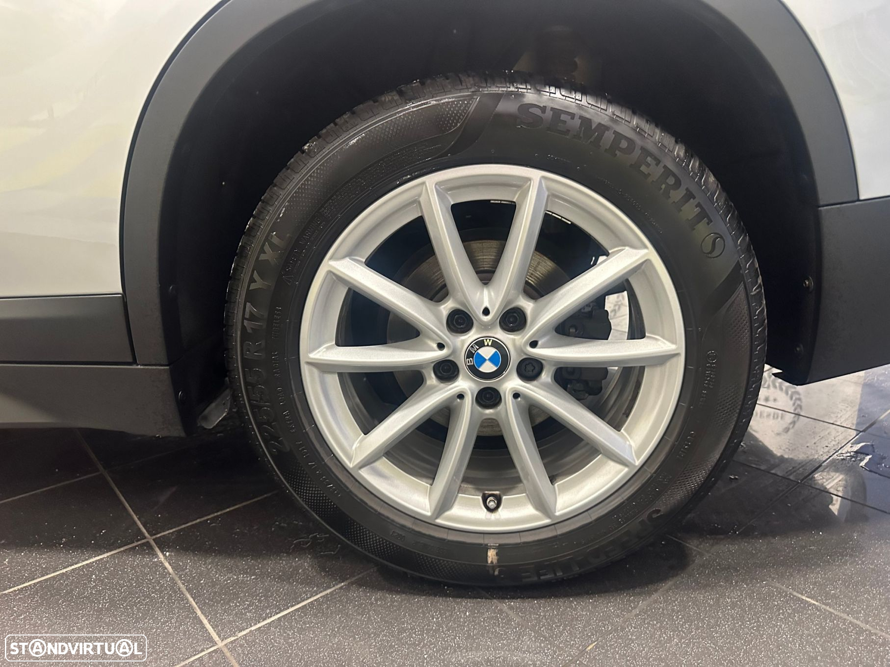 BMW X1 16 d sDrive Advantage - 56