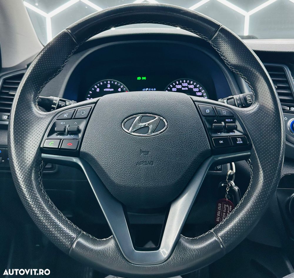 Hyundai Tucson blue 1.7 CRDi 2WD Passion Plus - 31