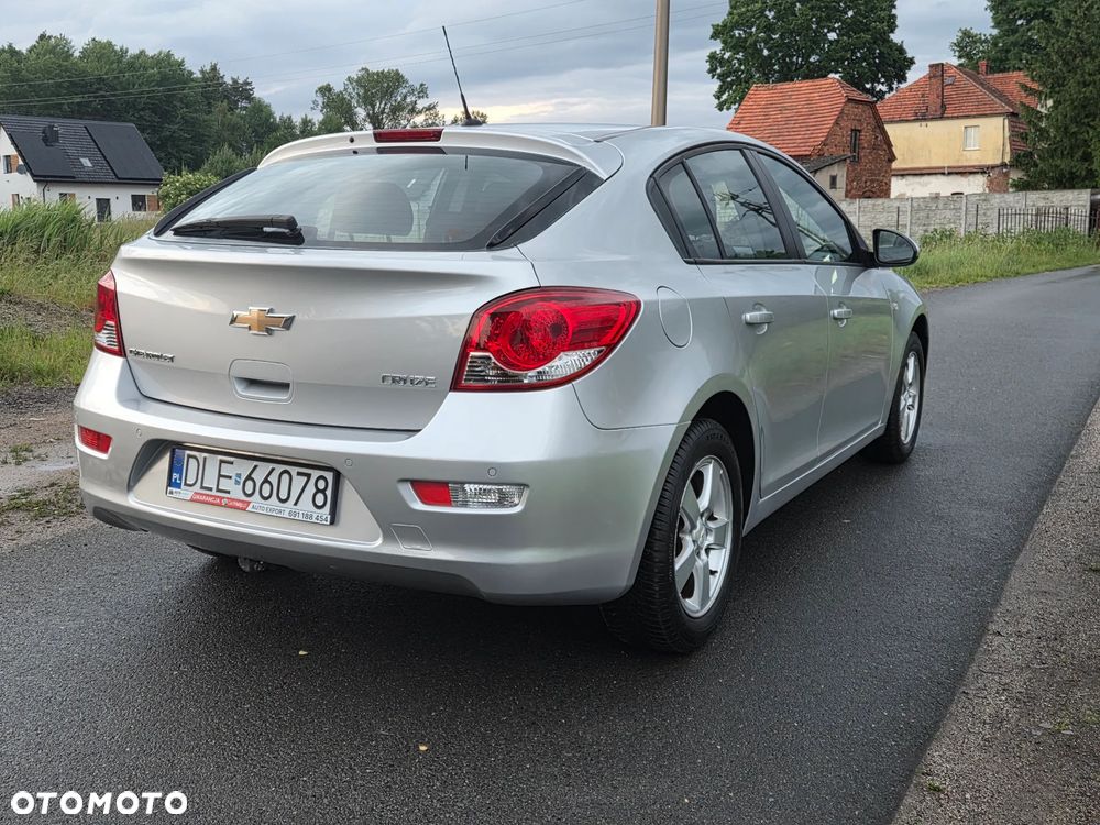 Chevrolet Cruze 1.6 - 6