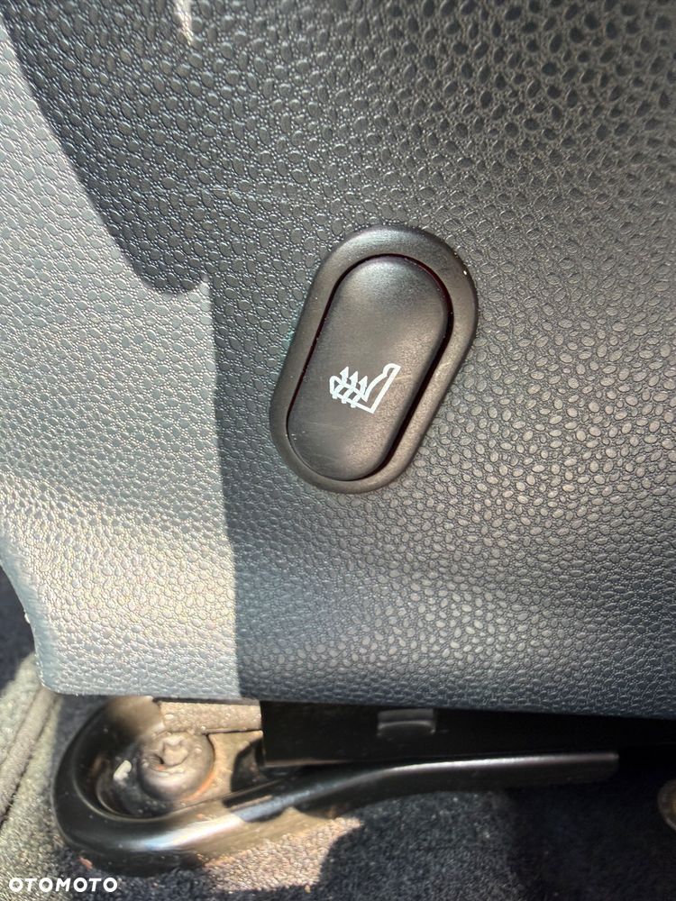 Ford Fiesta 1.25 Ghia - 19