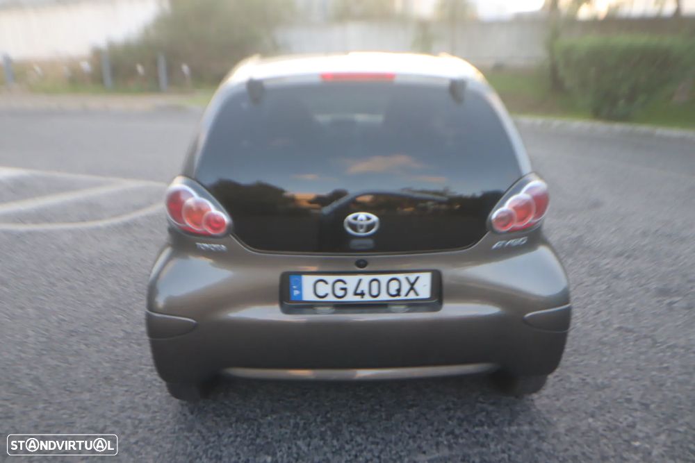 Toyota Aygo 1.0 X-Play+AC+X-Touch - 32