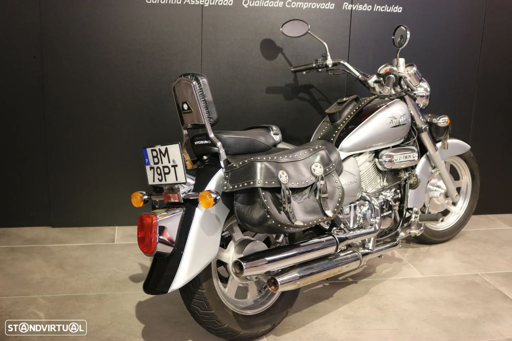 Hyosung Aquila - 9