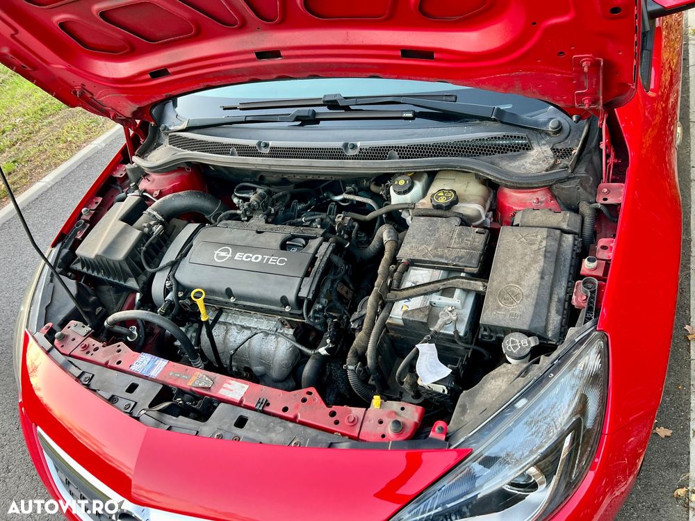 Opel Astra 1.6 Sport - 12