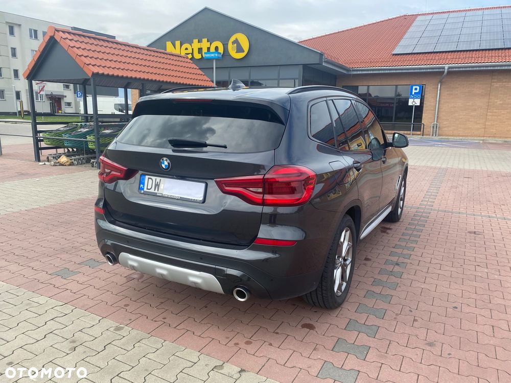 BMW X3 xDrive30i GPF Luxury Line - 3