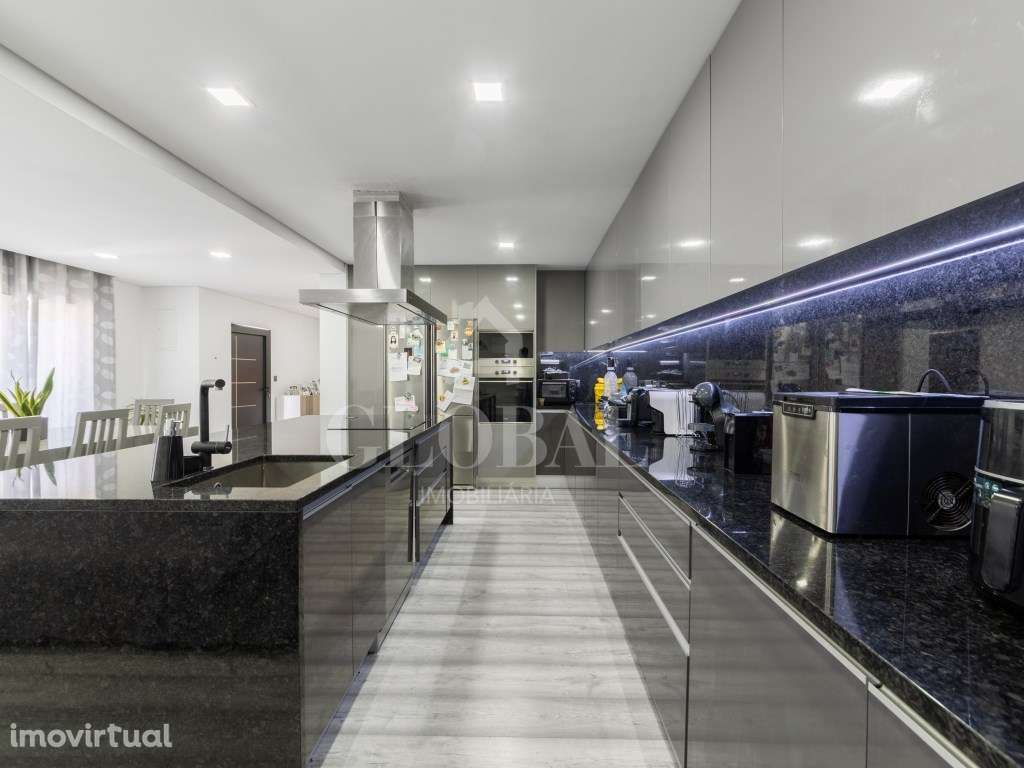 Moradia T4 São João de Ver - Grande imagem: 4/20