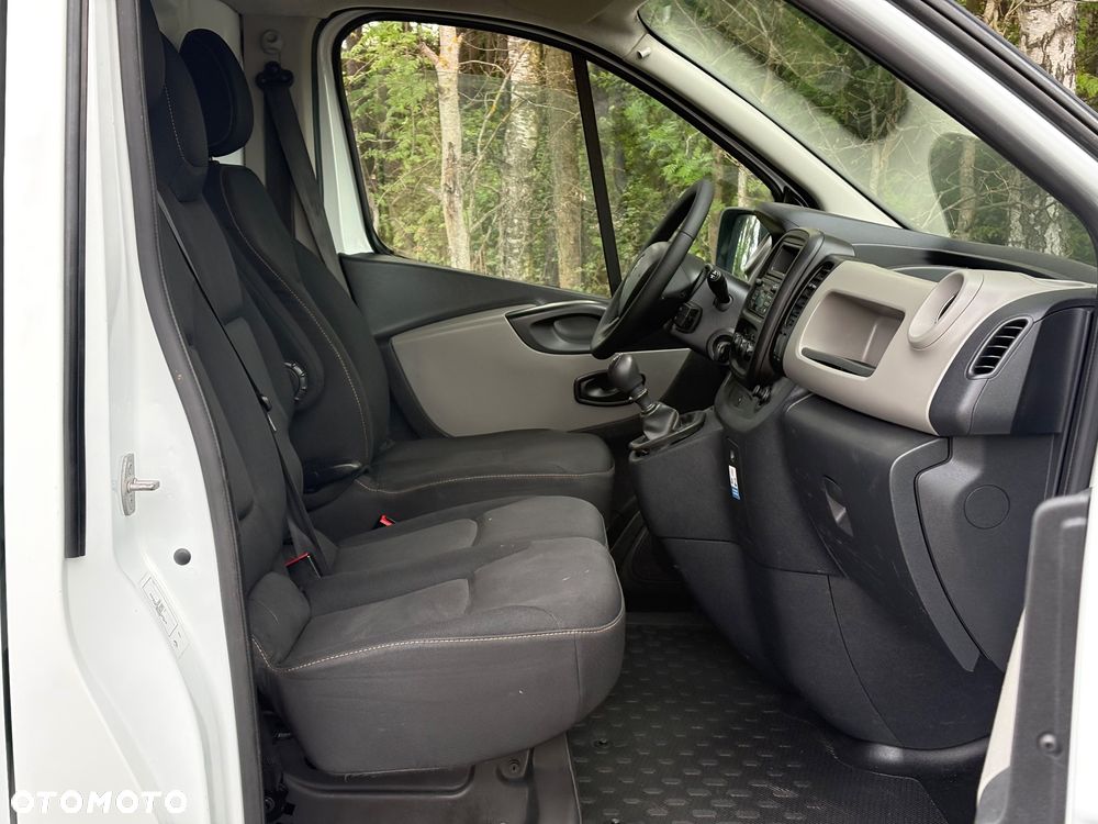 Renault Trafic - 16