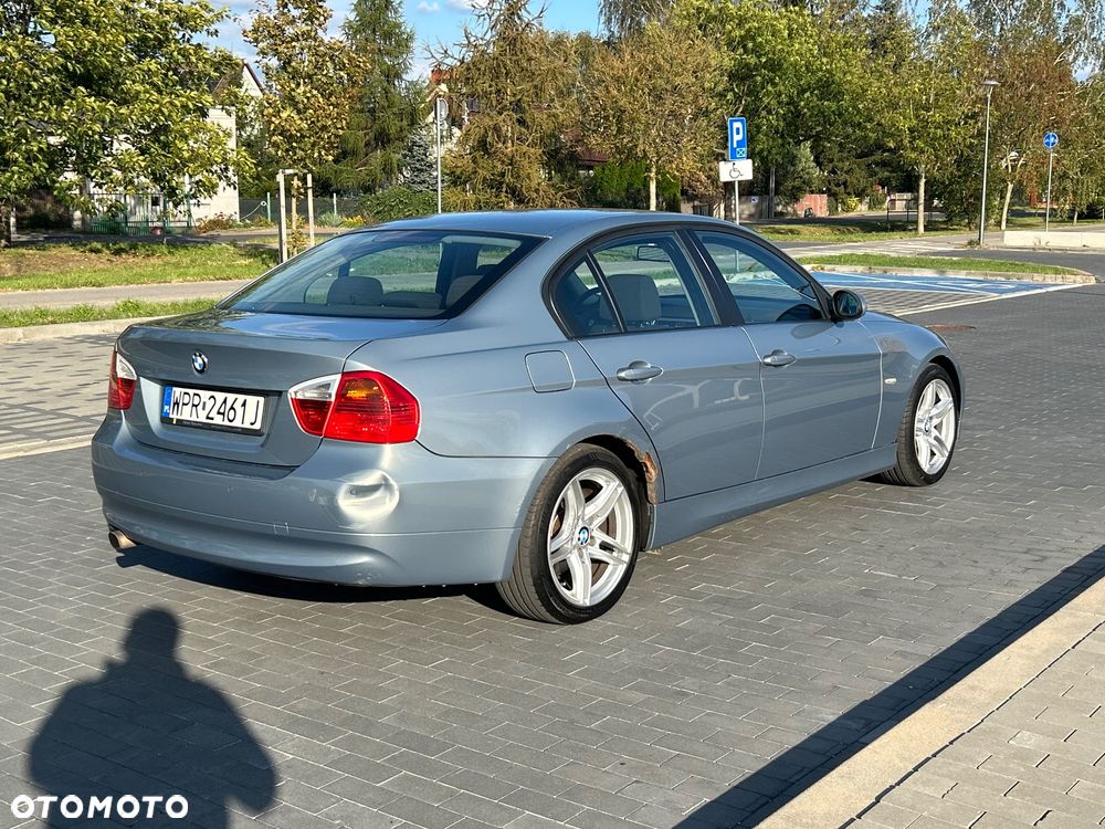 BMW Seria 3 320i - 5