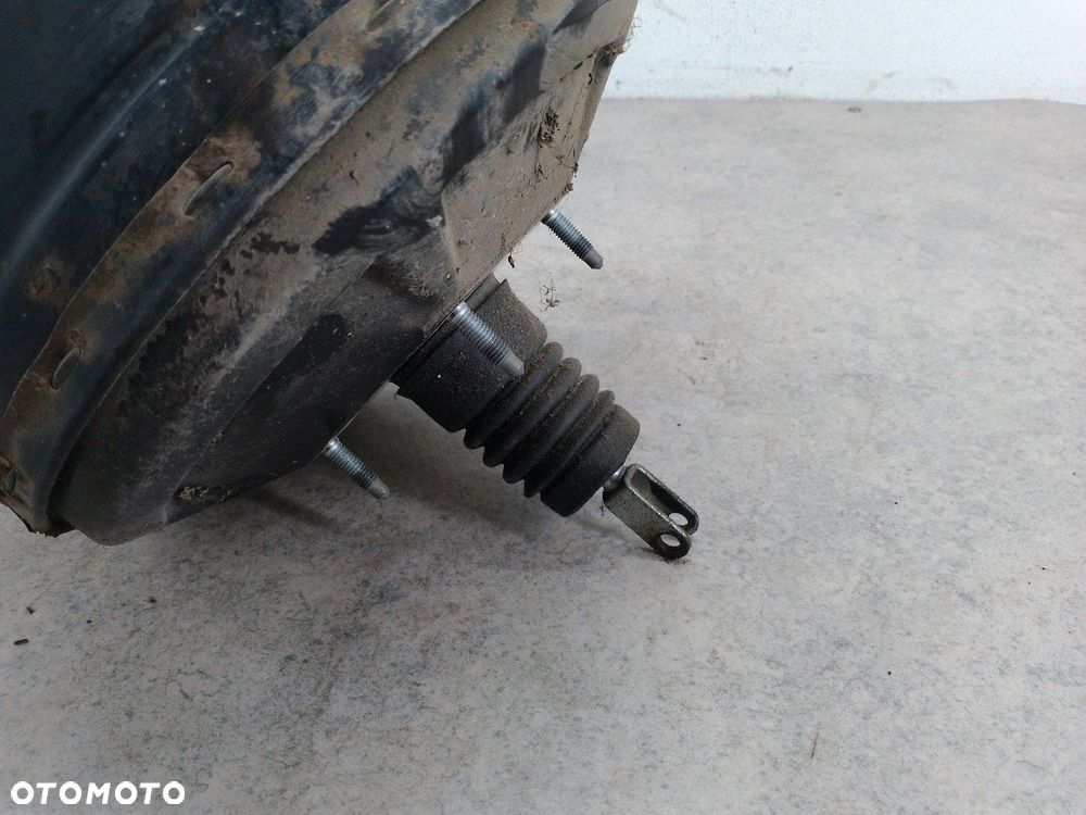 SERWO HAMULCOWE MERCEDES-BENZ VITO W639 A0014300108 0204024701  BOSCH 2.2 - 4