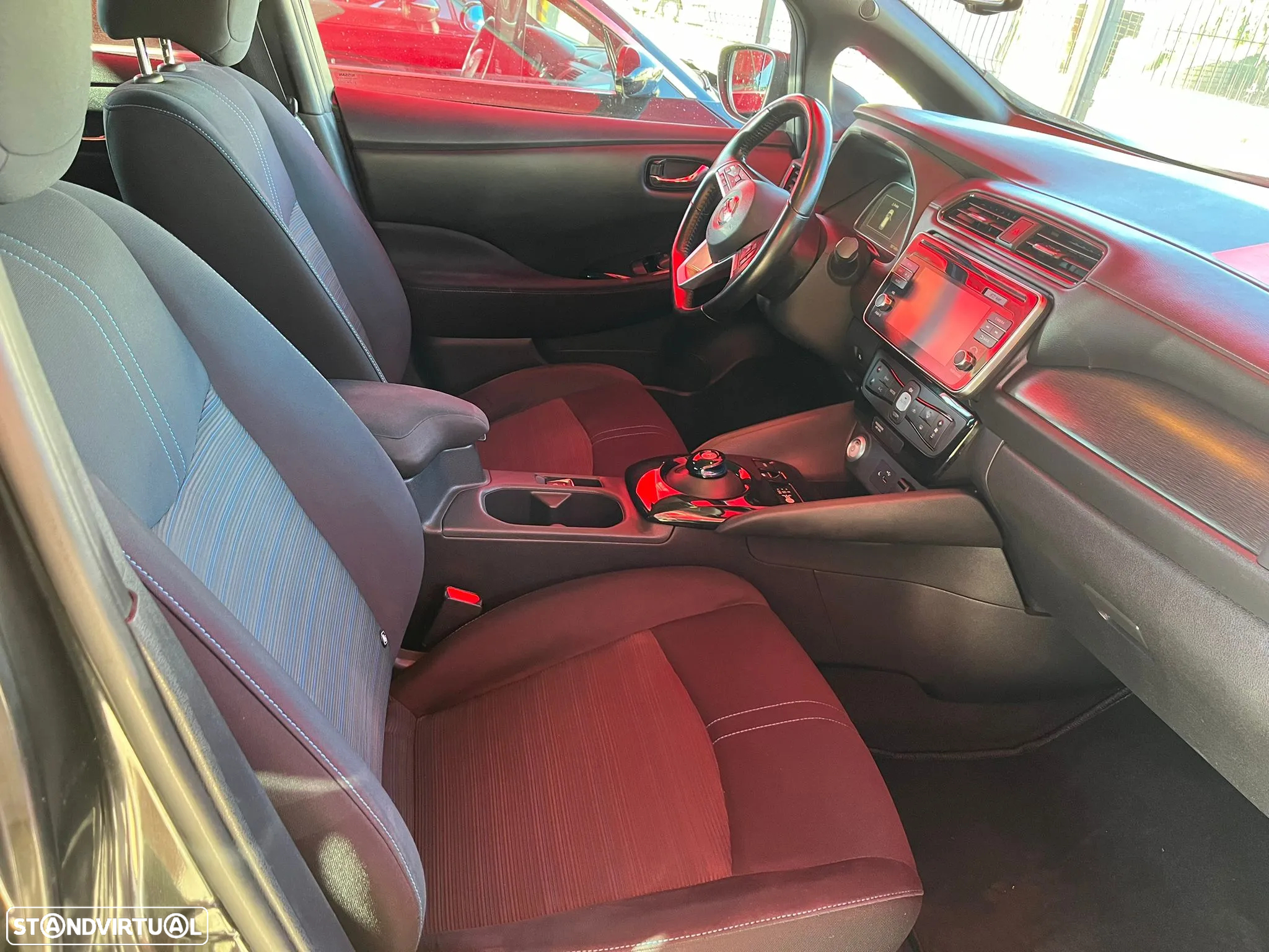 Nissan Leaf - 16