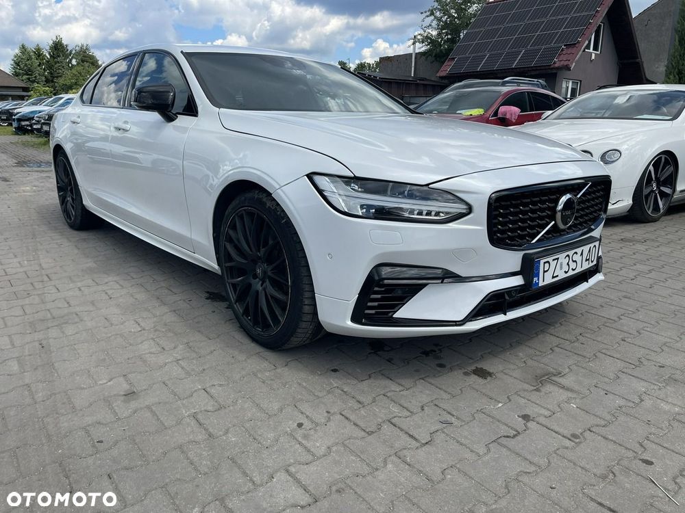 Volvo S90 T8 AWD Plug-In Hybrid R-Design - 3