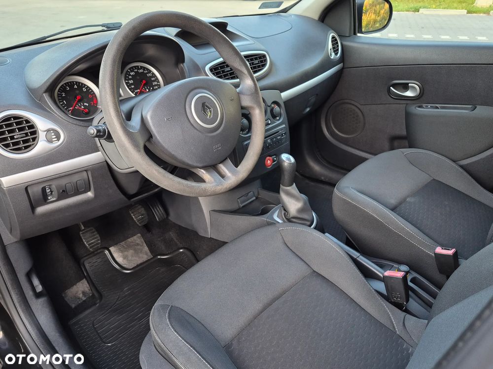 Renault Clio 1.2 16V Dynamique - 14