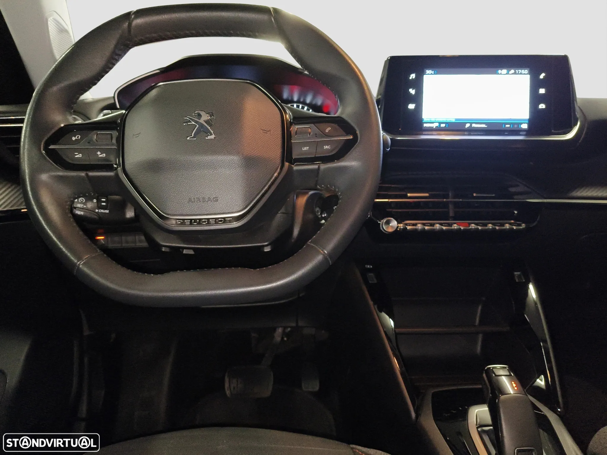 Peugeot 2008 1.2 PureTech Active Pack EAT8 - 17
