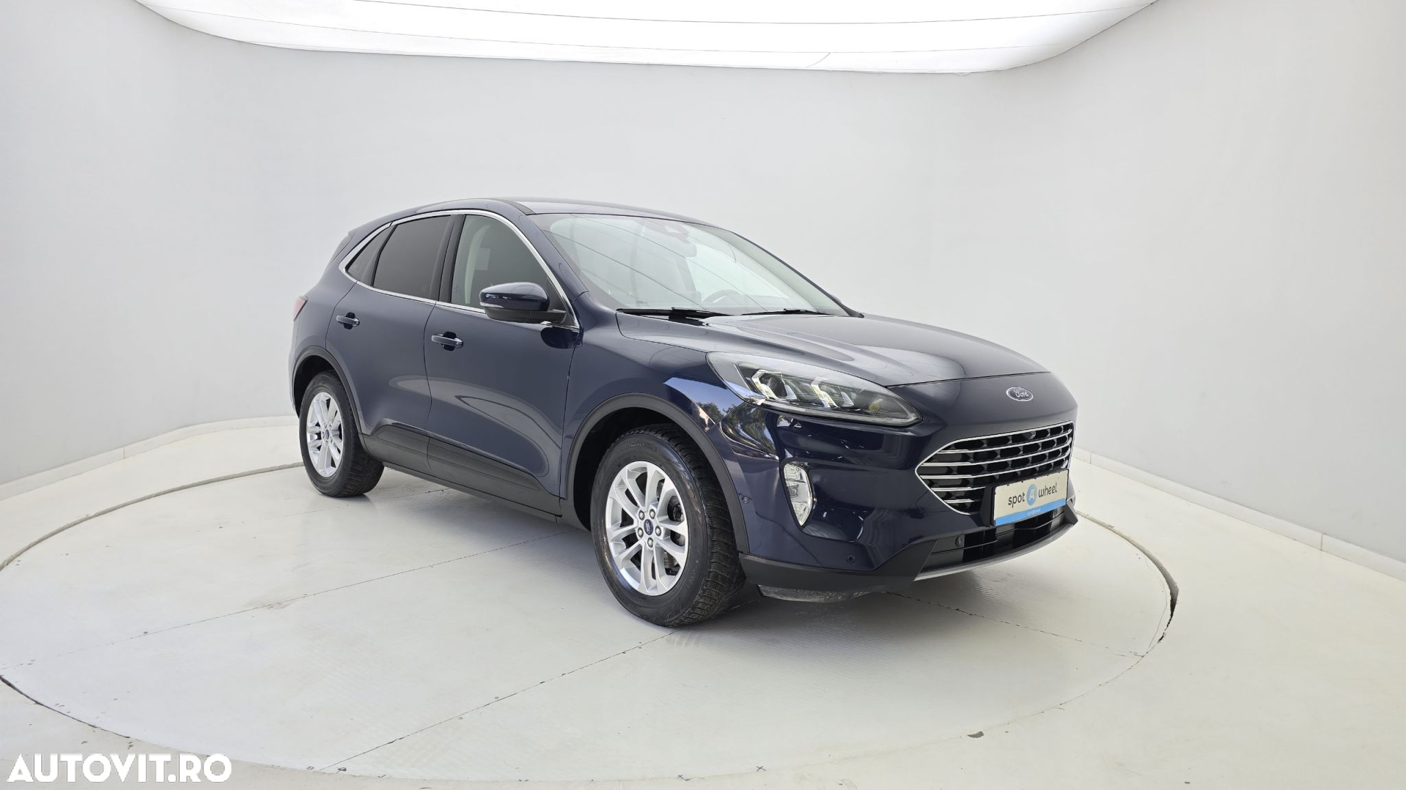 Ford Kuga - 4