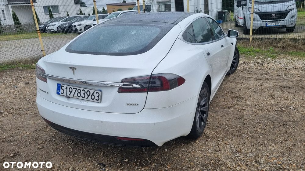 Tesla Model S 100D Allradantrieb - 11