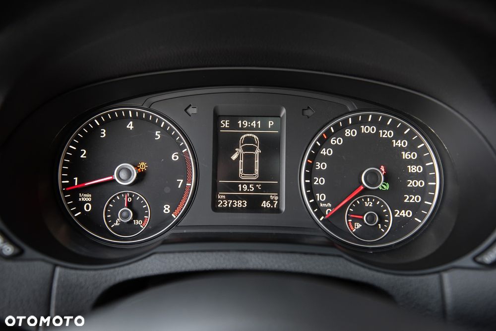 Volkswagen Sharan 2.0 TSI DSG Highline - 20