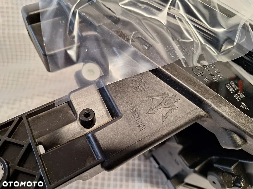 lampa przod > maserati grecale m182 < full led . lewa . orginal NOWA . kpl. - 9