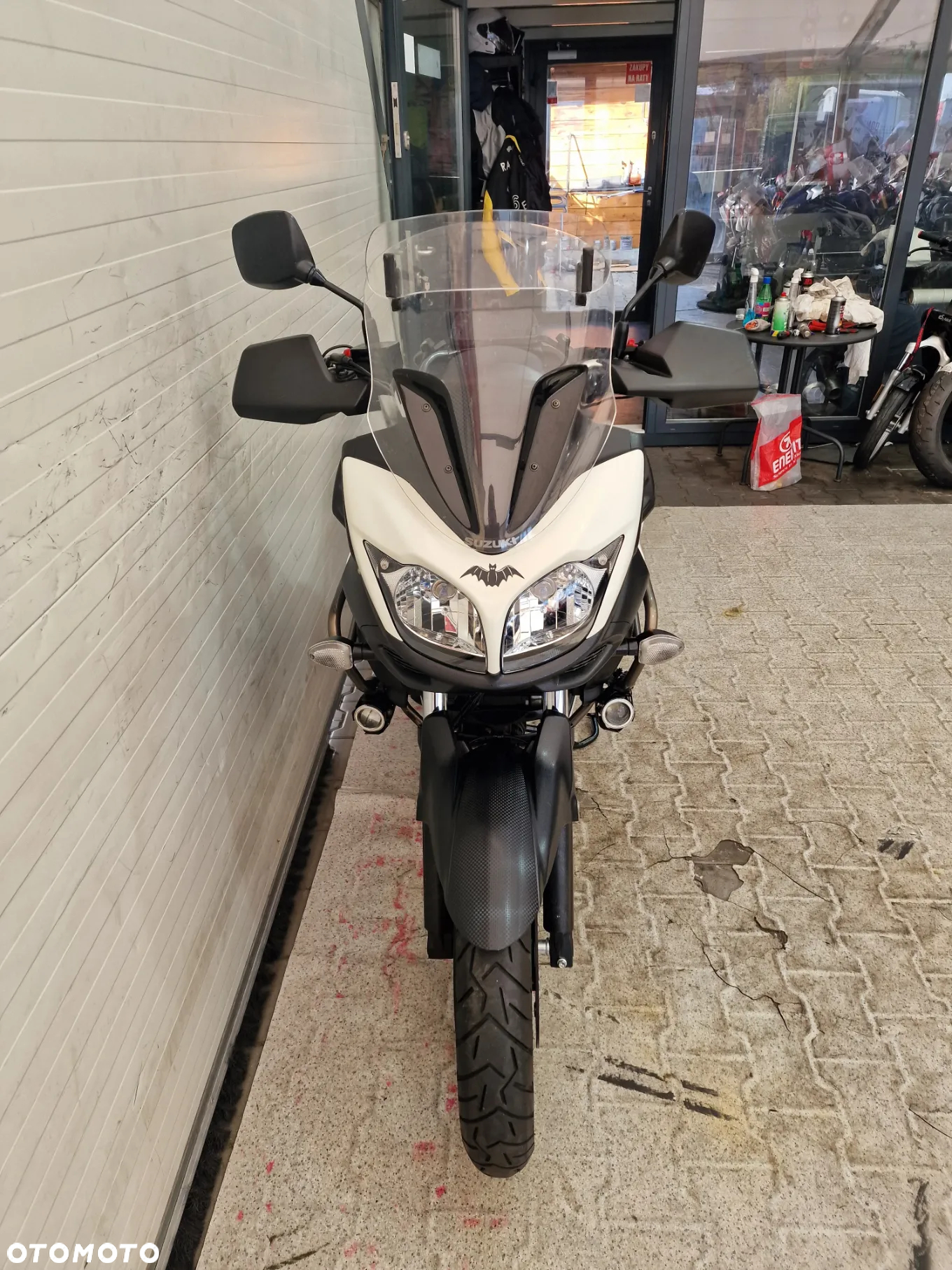 Suzuki DL - 15