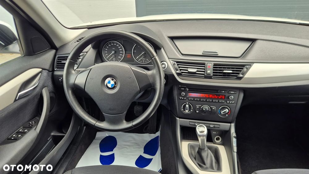BMW X1 sDrive18d xLine - 4
