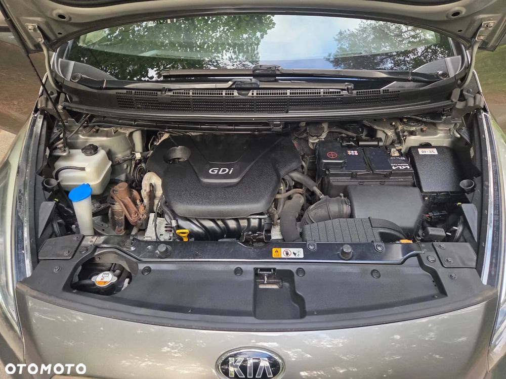 Kia Carens 1.6 GDI Business Line 7os EU6 - 31