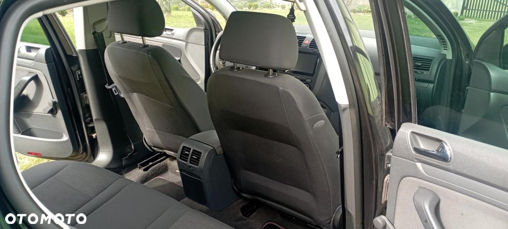 Volkswagen Golf - 10