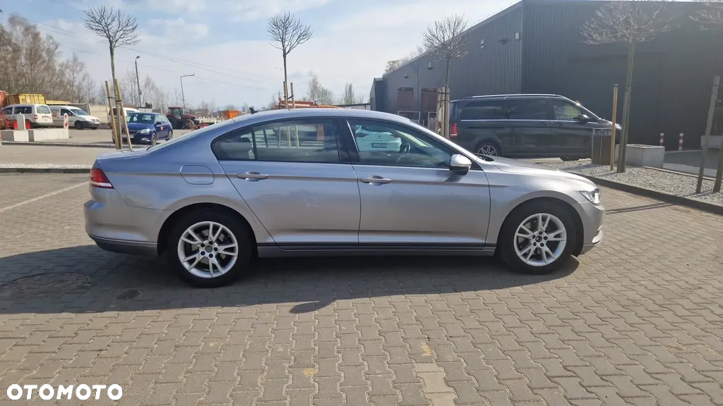 Volkswagen Passat 2.0 TDI SCR Trendline - 7