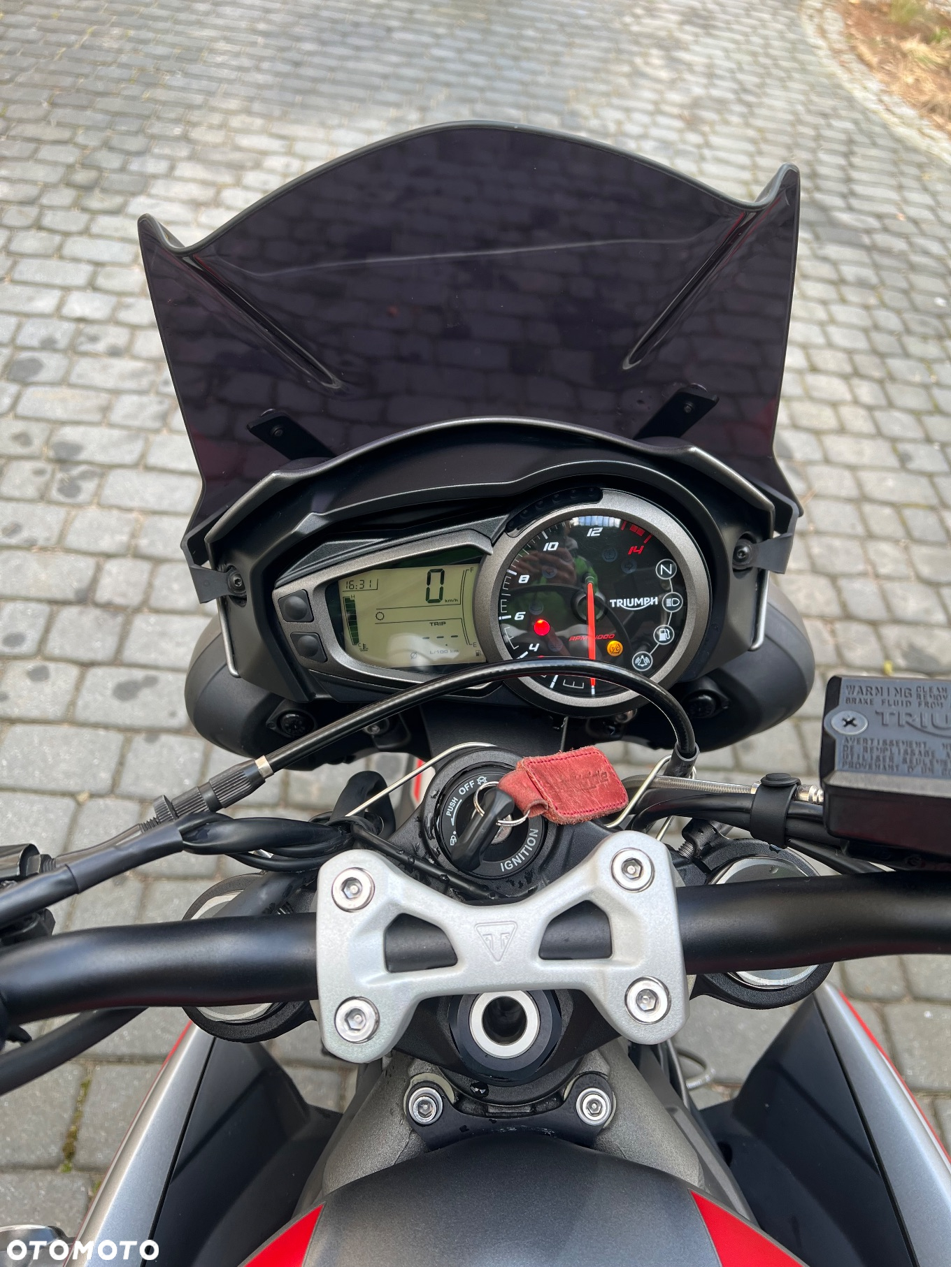 Triumph Street Triple - 4