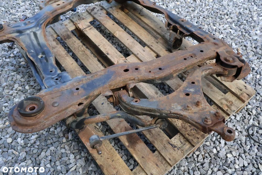 HYUNDAI TUCSON I KIA SPORTAGE II 2.0 B SANKI TRAWERS BELKA ZAWIESZENIA PRZÓD PRZEDNIA WÓZEK KOŁYSKA 04-10 - 10